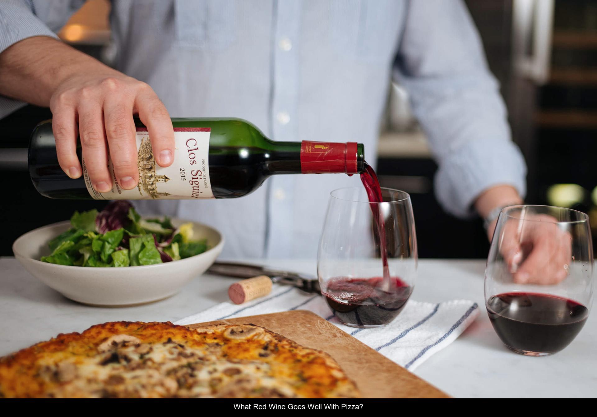 What red wine goes well with pizza?